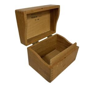 1974 Wayne Novelty Oak Wood Recipe Box Dovetail Corners Fits Index Cards Vintage